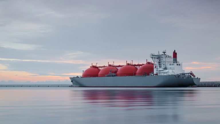 Ukraine Begins Negotiations with Canada on 30-Year LNG Supply Agreement