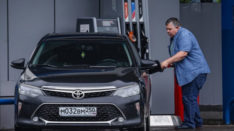 Russia Dramatically Increases Fuel Purchases from Belarus, Imports Surge 25-Fold